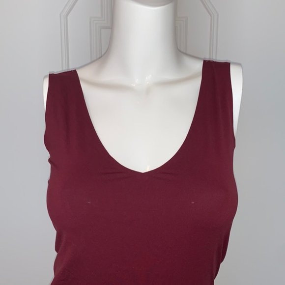 NEW W Tags Lyssee Gorgeous Comfy Tank Top V Neck - Picture 2 of 6